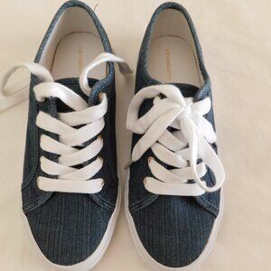 LIZ CLAIBORNE Women’s Sneakers Canvas Denim Blue Size 7